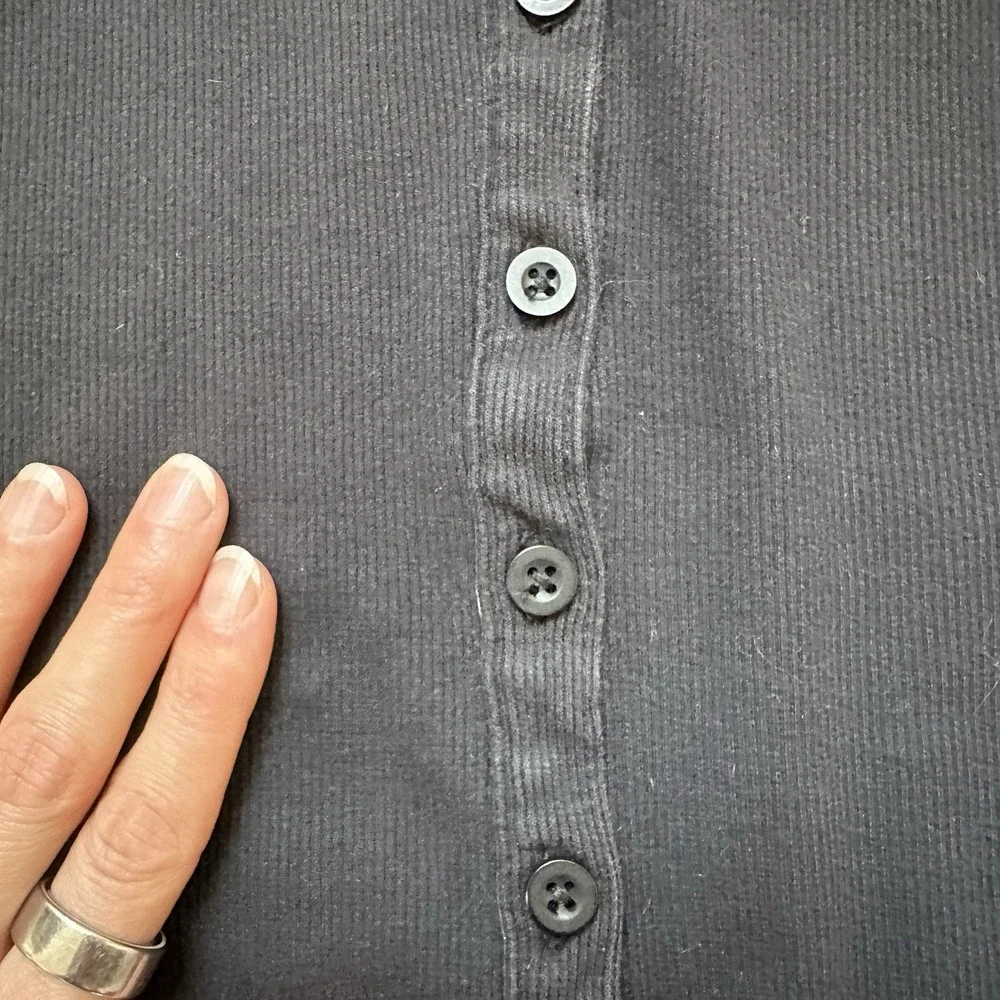 Anthropologie Pilcro Black Ribbed Button Up Short Sleeve Lettuce Hem Shirt, M - Picture 3 of 10